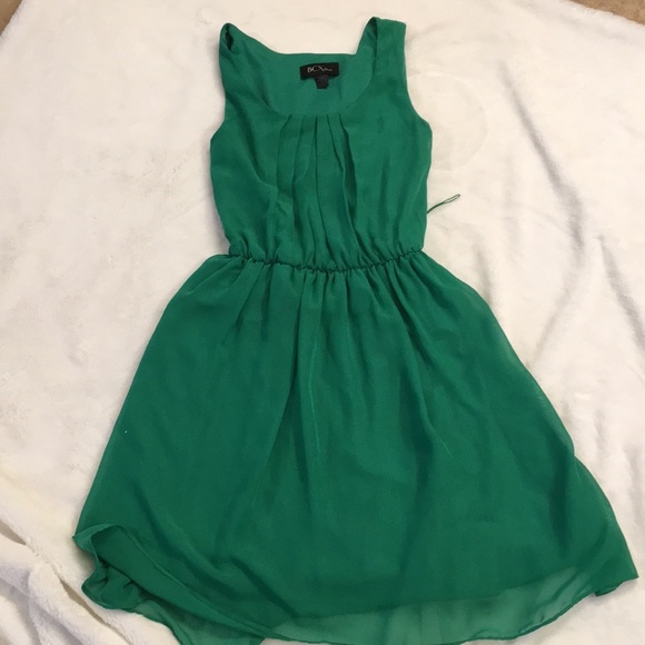 Pretty green dress with lining. So comfy! - Picture 4 of 5